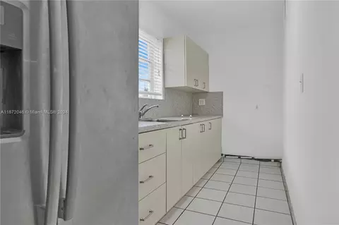 715 W 53rd St, Hialeah, FL 33012 photo 25