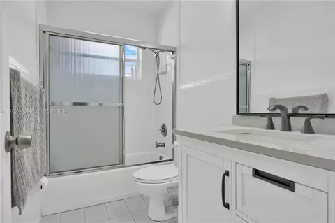 715 W 53rd St, Hialeah, FL 33012 photo 19