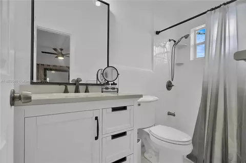 715 W 53rd St, Hialeah, FL 33012 photo 20