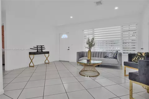 715 W 53rd St, Hialeah, FL 33012 photo 14