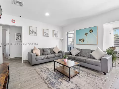 821 SW 25th St, Fort Lauderdale, FL 33315