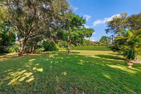 11420 SW 80th Rd, Pinecrest, FL 33156 photo 4