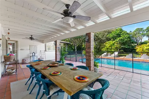 11420 SW 80th Rd, Pinecrest, FL 33156 photo 3