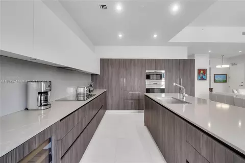 275 Giralda Ave #6C, Coral Gables, FL 33134