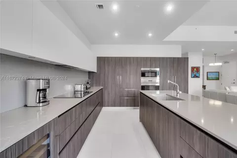 275 Giralda Ave #6C, Coral Gables, FL 33134