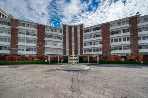 1700 NE 105th St #213, Miami Shores, FL 33138