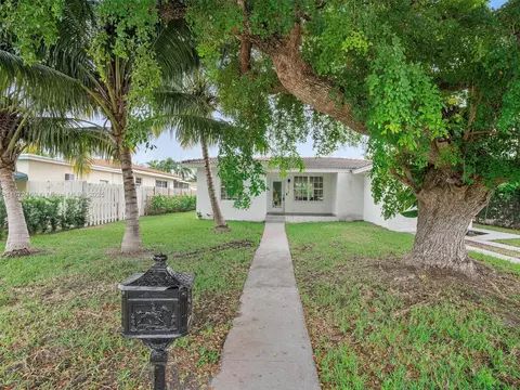 7516 Mutiny Ave, North Bay Village, FL 33141