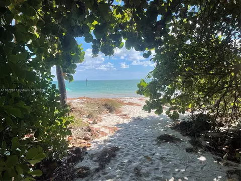 590 Ocean Dr #8C, Key Biscayne, FL 33149 photo 5