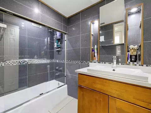 590 Ocean Dr #8C, Key Biscayne, FL 33149 photo 9