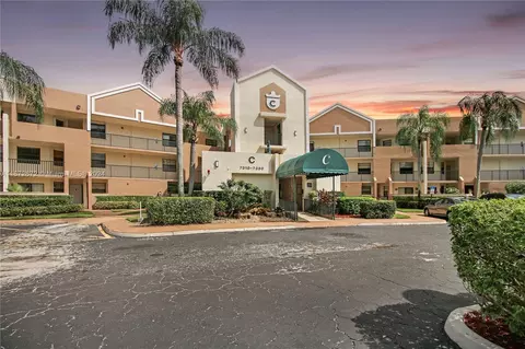 7358 Fairfax Dr #301, Tamarac, FL 33321
