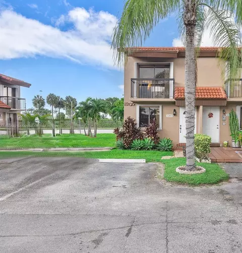 1905 SW 107th Ave #1201, Miami, FL 33165