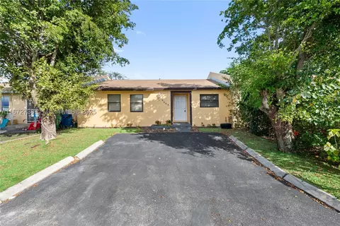3005 NW 204th Ter, Miami Gardens, FL 33056