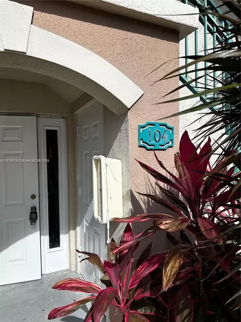 2910 SE 12th Rd #104-29, Homestead, FL 33035