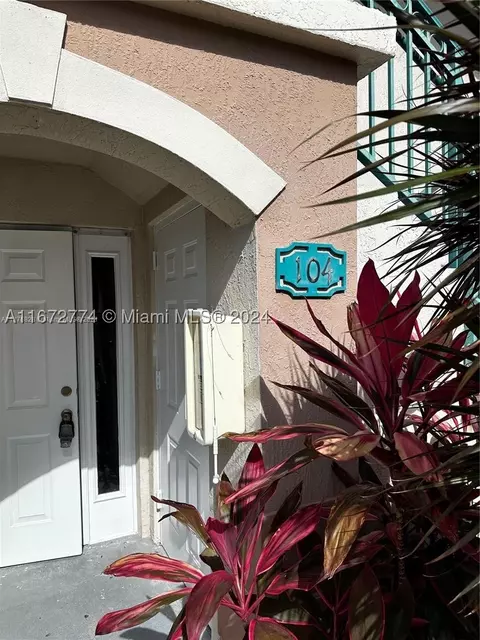 2910 SE 12th Rd #104-29, Homestead, FL 33035