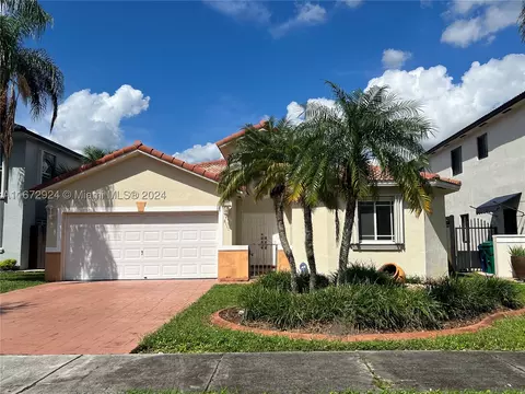 8111 NW 186th Ter, Hialeah, FL 33015