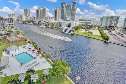 200 Leslie Dr #604, Hallandale Beach, FL 33009