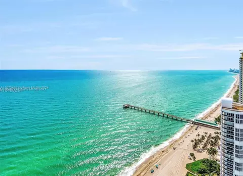 16901 Collins Ave #3303, Sunny Isles Beach, FL 33160