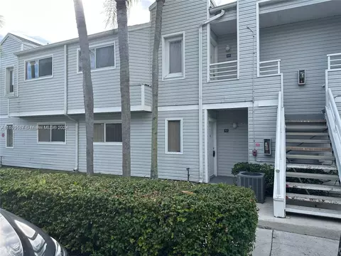 3473 NW 44th St #103, Oakland Park, FL 33309