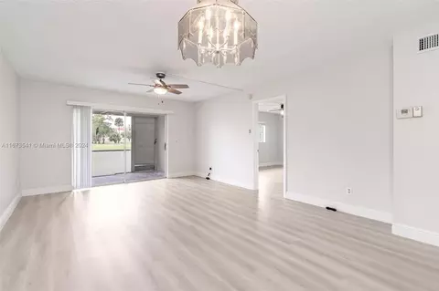 7847 Golf Cir Dr #111, Margate, FL 33063