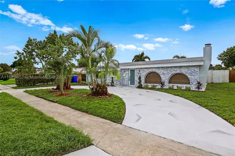 6510 Scott St, Hollywood, FL 33024