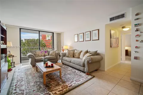 200 SE 15th Rd #5K, Miami, FL 33129