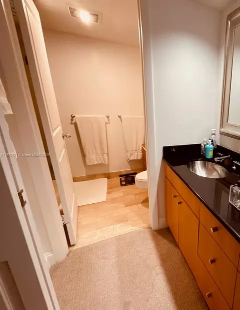 Bath - 1925 Brickell Ave #D2112, Miami, FL 33129 photo 1 of 4