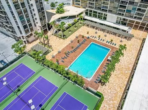 Exterior - 1925 Brickell Ave #D2112, Miami, FL 33129 photo 5 of 9