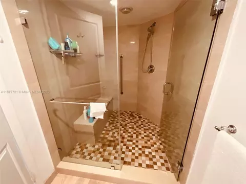 Bath - 1925 Brickell Ave #D2112, Miami, FL 33129 photo 4 of 4