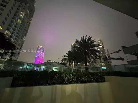 41 SE 5th St #703, Miami, FL 33131
