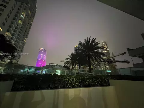 41 SE 5th St #703, Miami, FL 33131