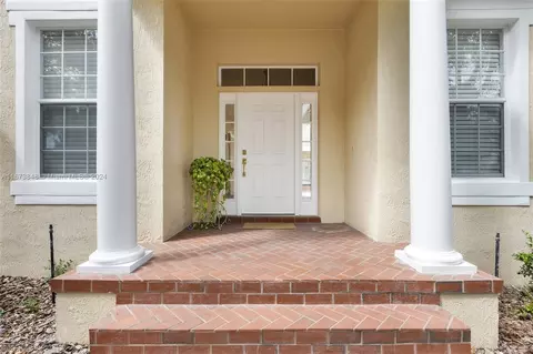 Exterior - 5956 Caymus Loop, Windermere, FL 34786 photo 5 of 10