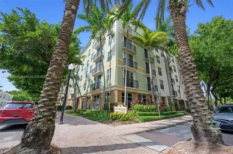1900 Van Buren St #106B, Hollywood, FL 33020