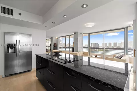 3600 Mystic Pointe Dr #1606, Aventura, FL 33180