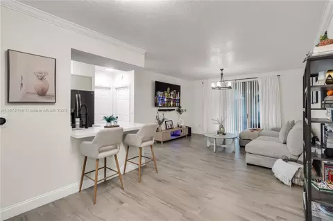 2552 Centergate Dr #102, Miramar, FL 33025