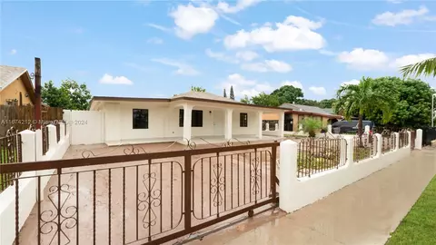 721 NE 4th Pl, Hialeah, FL 33010 photo 9