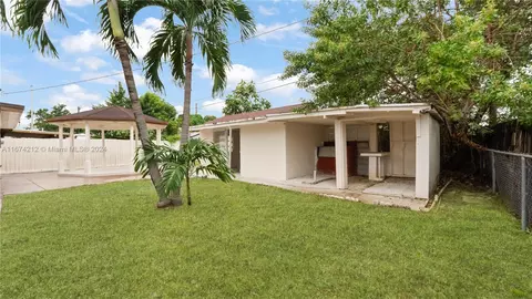 721 NE 4th Pl, Hialeah, FL 33010 photo 29