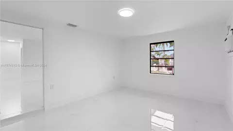 721 NE 4th Pl, Hialeah, FL 33010 photo 20
