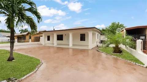 721 NE 4th Pl, Hialeah, FL 33010 photo 5