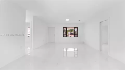 721 NE 4th Pl, Hialeah, FL 33010 photo 18