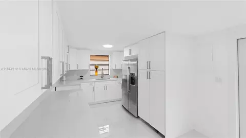 721 NE 4th Pl, Hialeah, FL 33010 photo 24