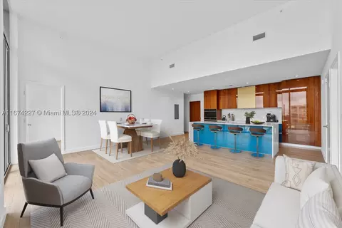 2678 Tigertail Ave #813, Miami, FL 33133