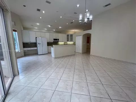 3252 SW 53rd St, Fort Lauderdale, FL 33312