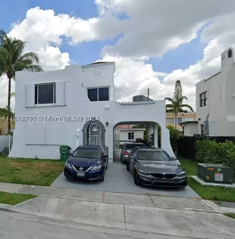 1527 NW 8th St, Miami, FL 33125