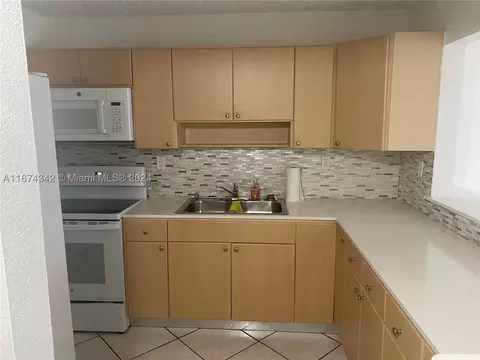 1855 W 60th St #208, Hialeah, FL 33012