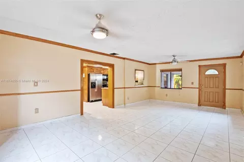 460 Forrest Dr, Miami Springs, FL 33166 photo 8