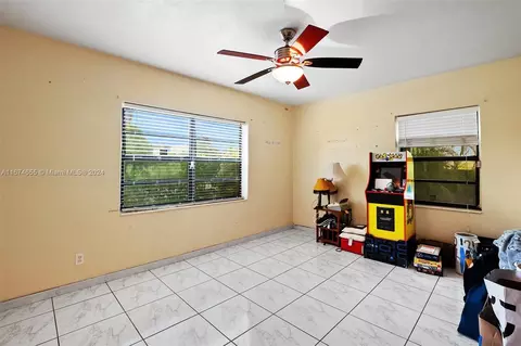 460 Forrest Dr, Miami Springs, FL 33166 photo 20