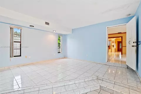 460 Forrest Dr, Miami Springs, FL 33166 photo 6