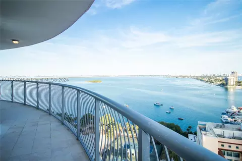 1750 N Bayshore Dr #2102, Miami, FL 33132