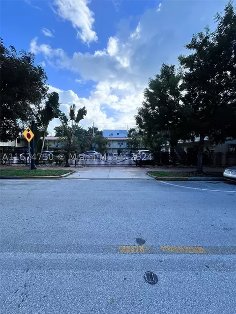 345 Michigan Ave #23, Miami Beach, FL 33139