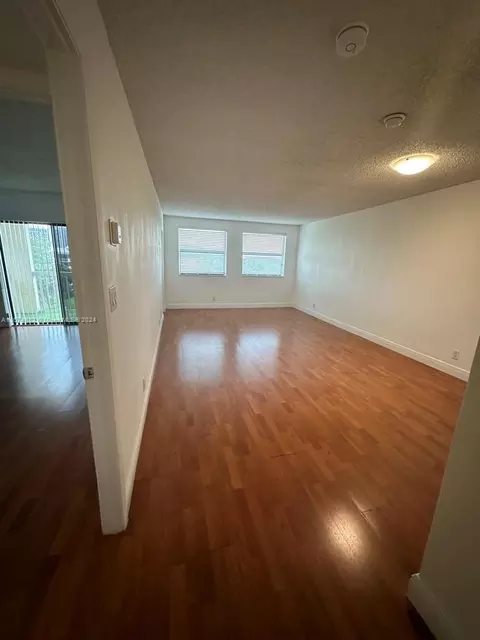 8160 Geneva Ct #509, Doral, FL 33166